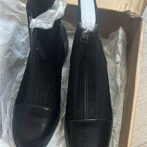 Women’s Black Ankle Boots with Zipper